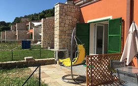 La Casa Del Mare : Cozy Apartment With Seaview And Garden